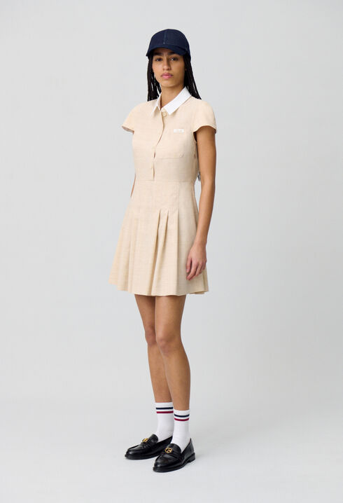 Plissiertes kurzes Kleid