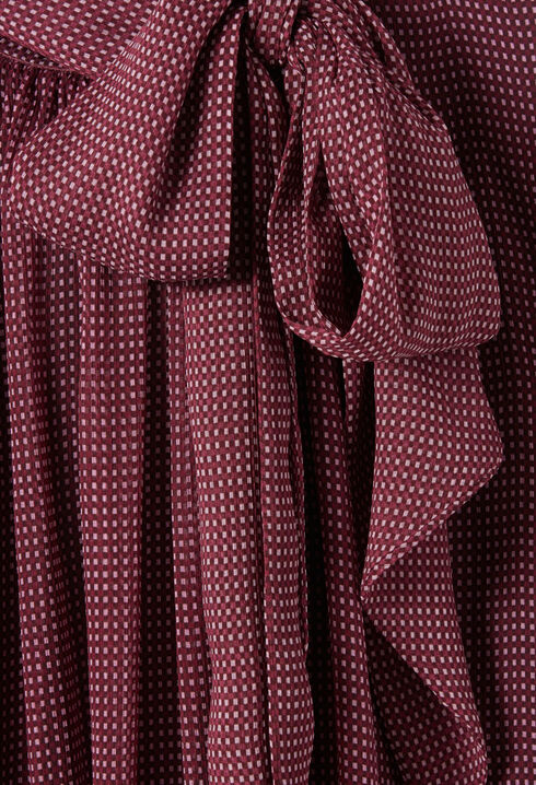 Fließende Lavallière-Bluse