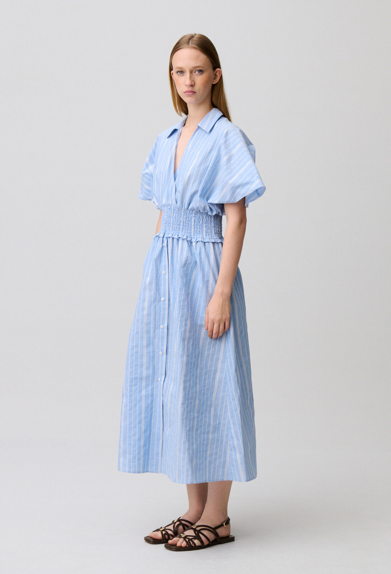 Gestreiftes Kleid in Wickeloptik