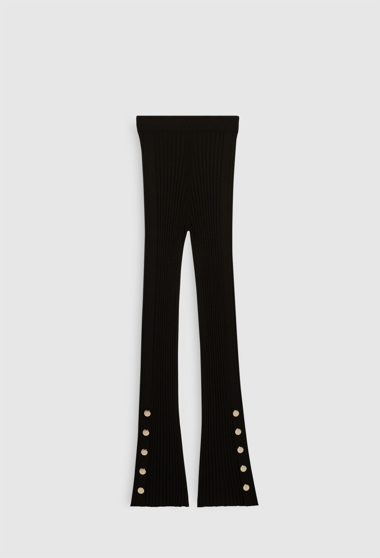 Ausgestellte Hose