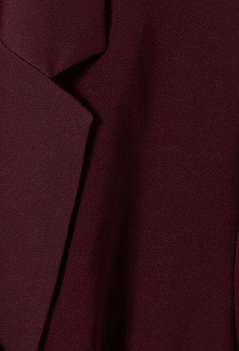 Wickelkleid mit Reverskragen