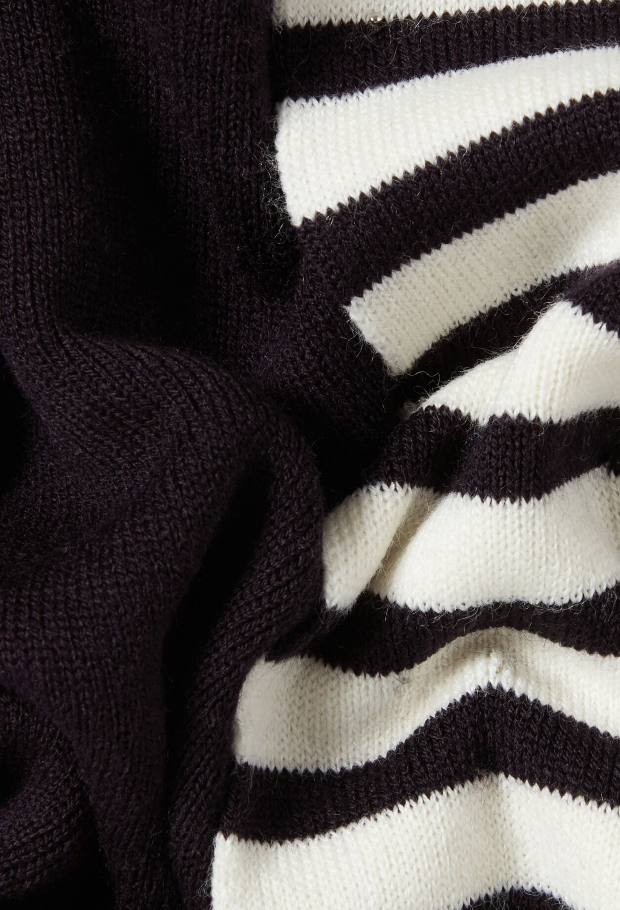 Gekürzter Marine-Pullover