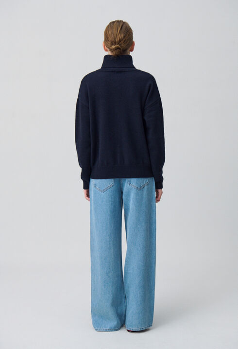 Marineblauer Kaschmirpullover