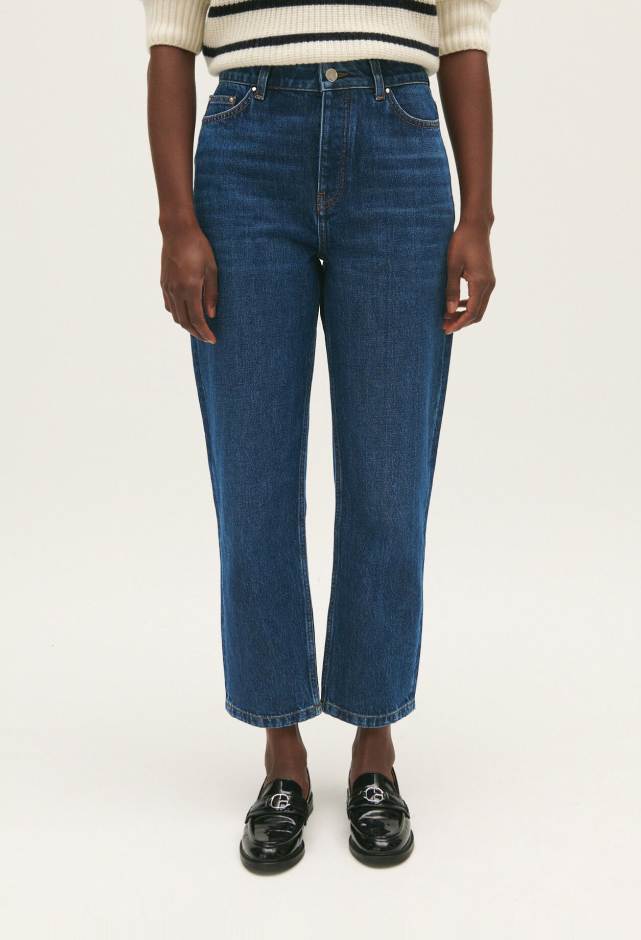 Dunkelblaue Mom-Jeans