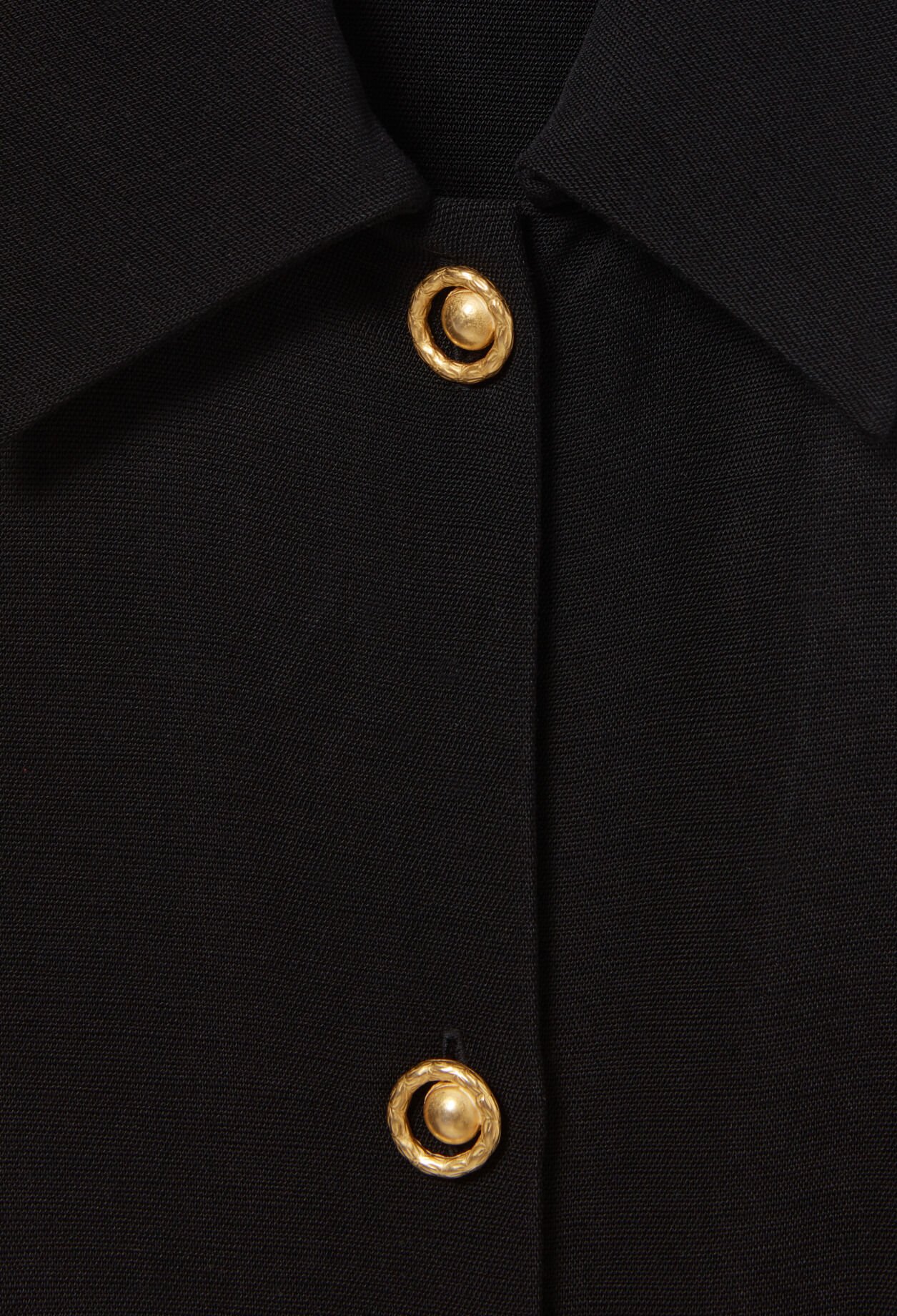 Ärmelloses kurzes Kleid