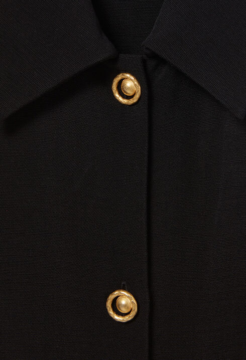 Ärmelloses kurzes Kleid