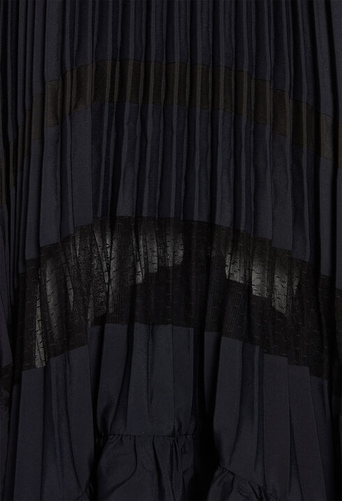Plissee-Kleid mit Volants