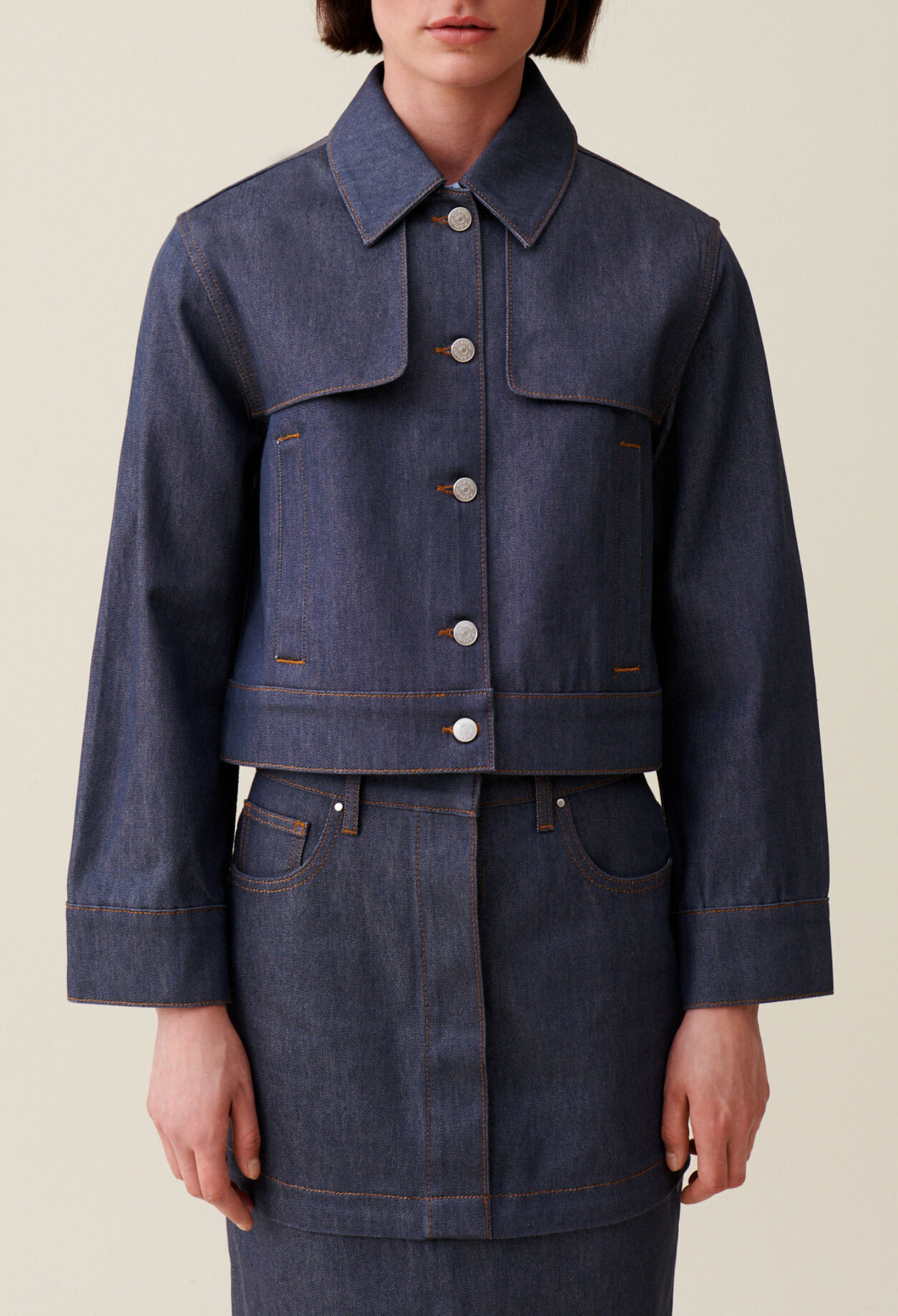 Weite dunkelblaue Jeansjacke