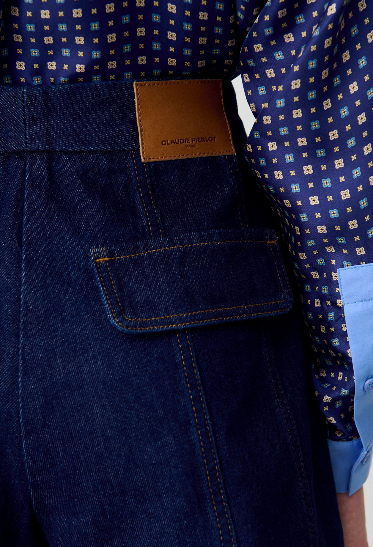 Kurze Jeans-Shorts in Raw Denim