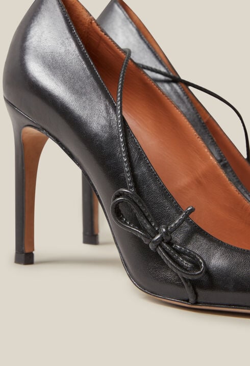 Schwarze Leder-Pumps