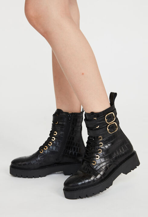 Schnürboots mit hohem Schaft