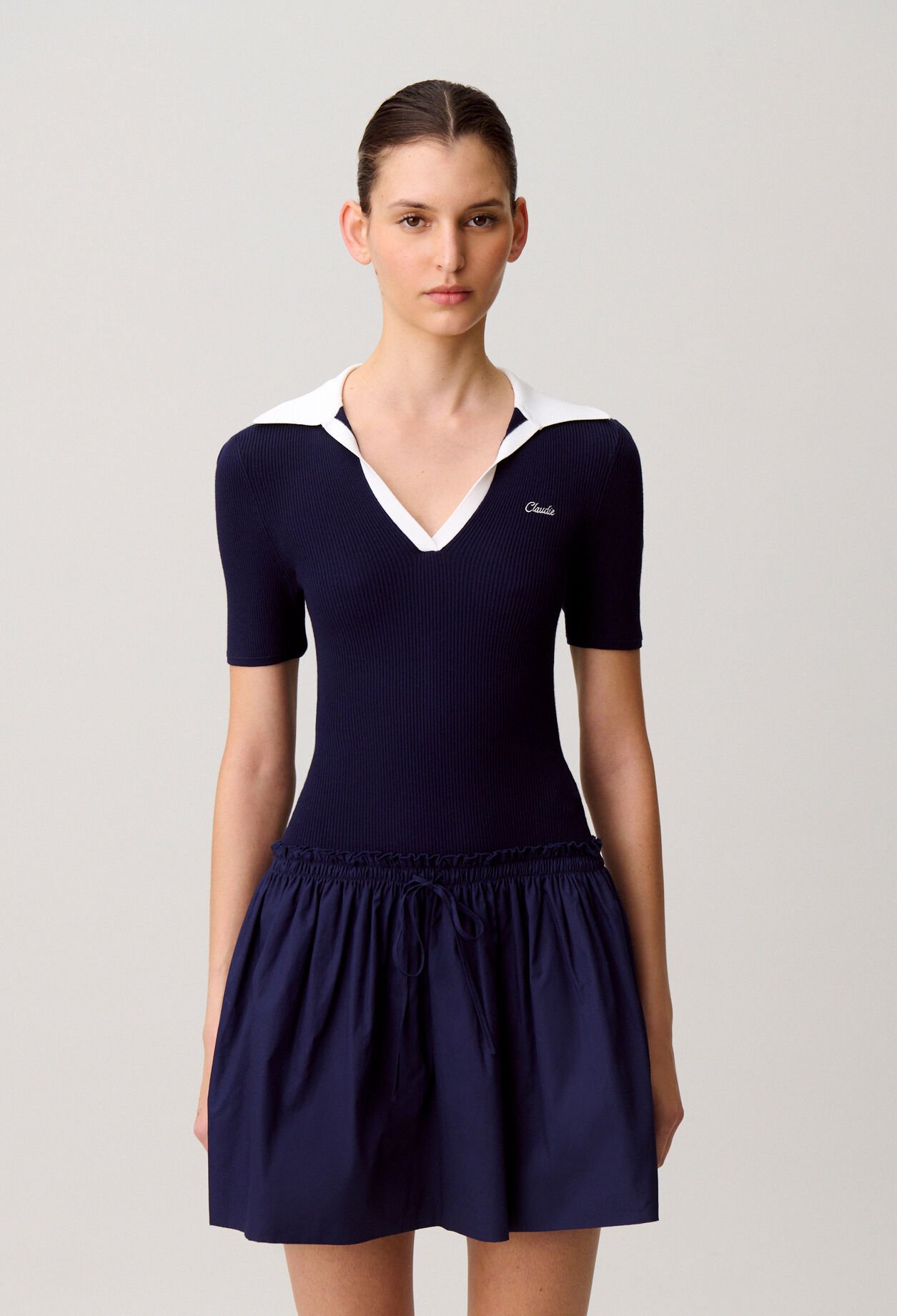 Strickkleid im Materialmix