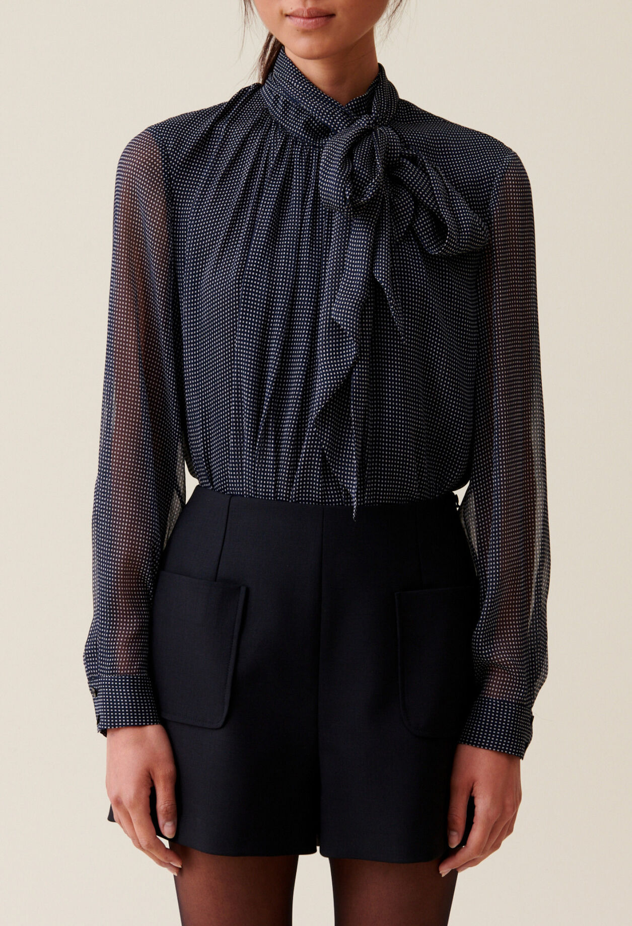 Schwarze High-Waist Shorts