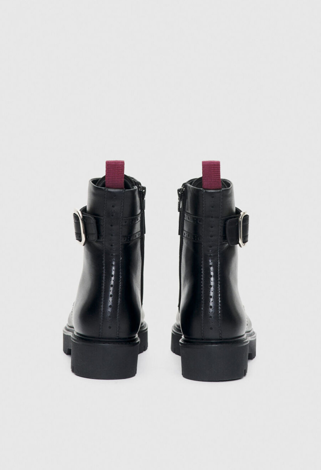 Schnürstiefel aus Öko-Leder