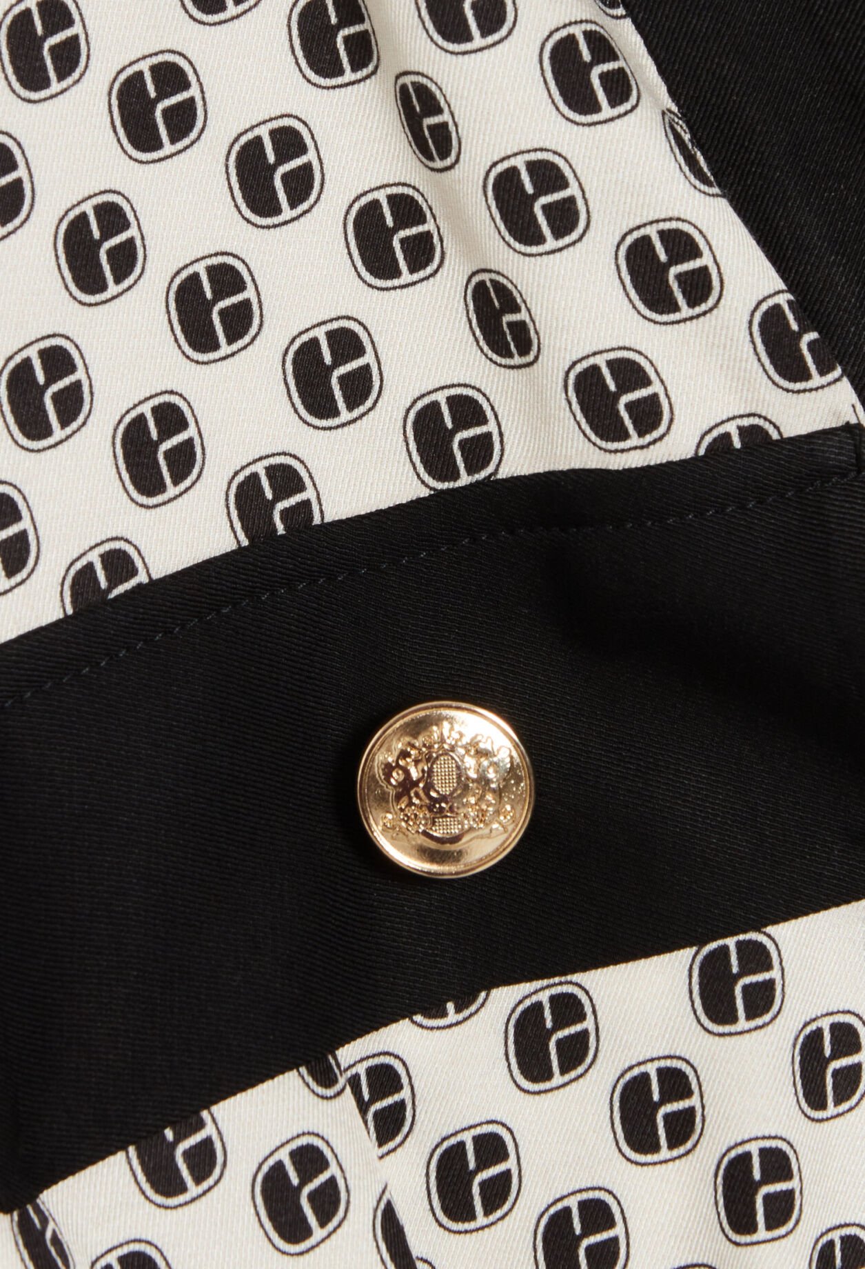 Schwarz-weißes langes Kleid mit CP-Print