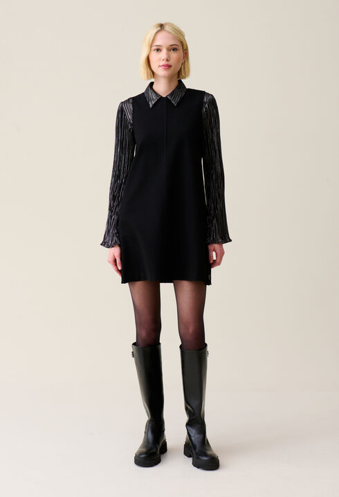 Ärmelloses kurzes Kleid