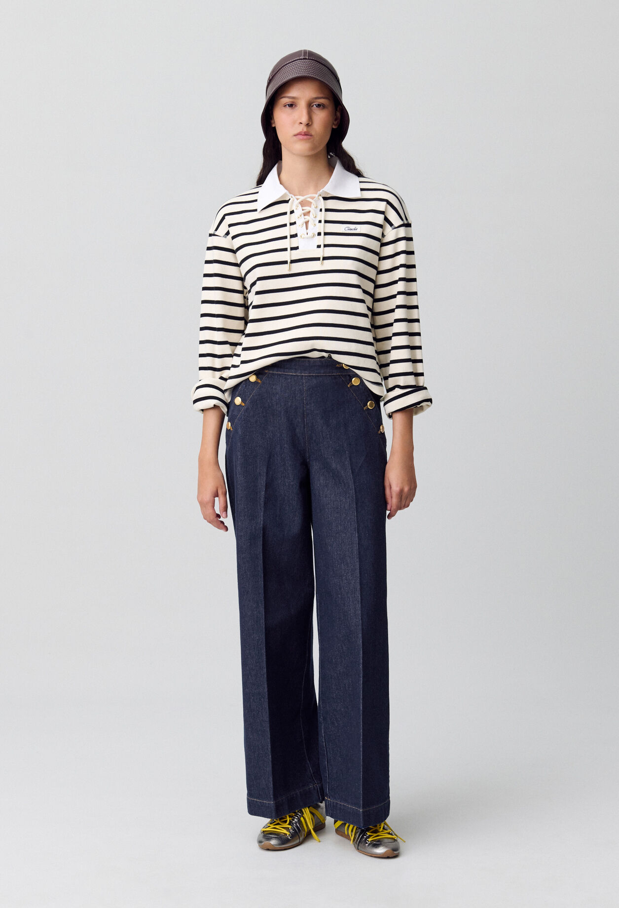 Weite Marlene-Jeans mit Knopfleiste