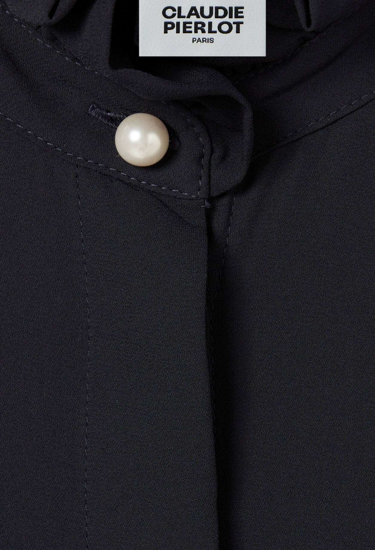 Bluse mit viktorianischem Kragen