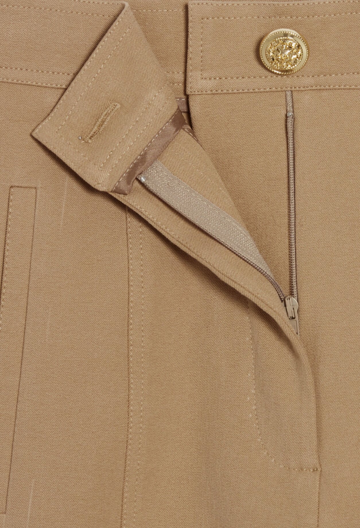 Hose mit hoher Taille