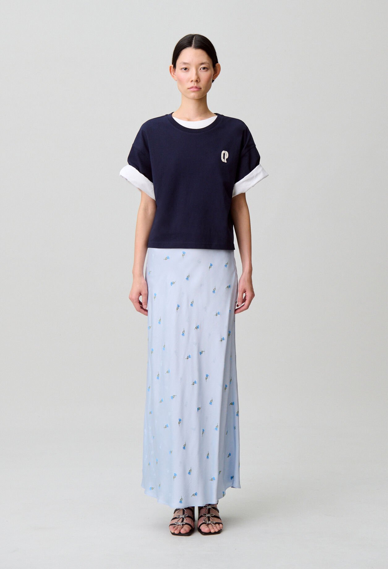 Satinrock mit Blumenmuster