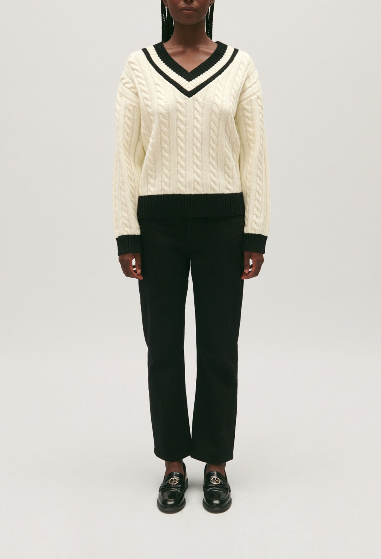 Strickpullover mit Zopfmuster