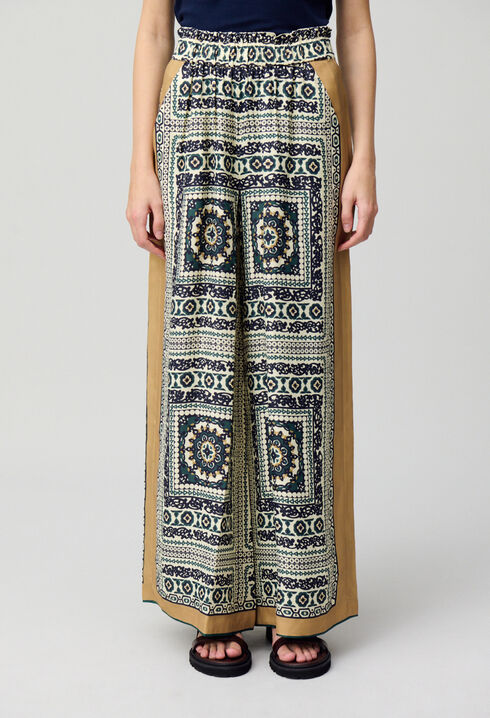 Weit fließende Druckhose