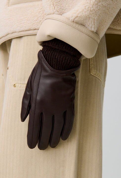 Handschuhe aus Leder und Strick