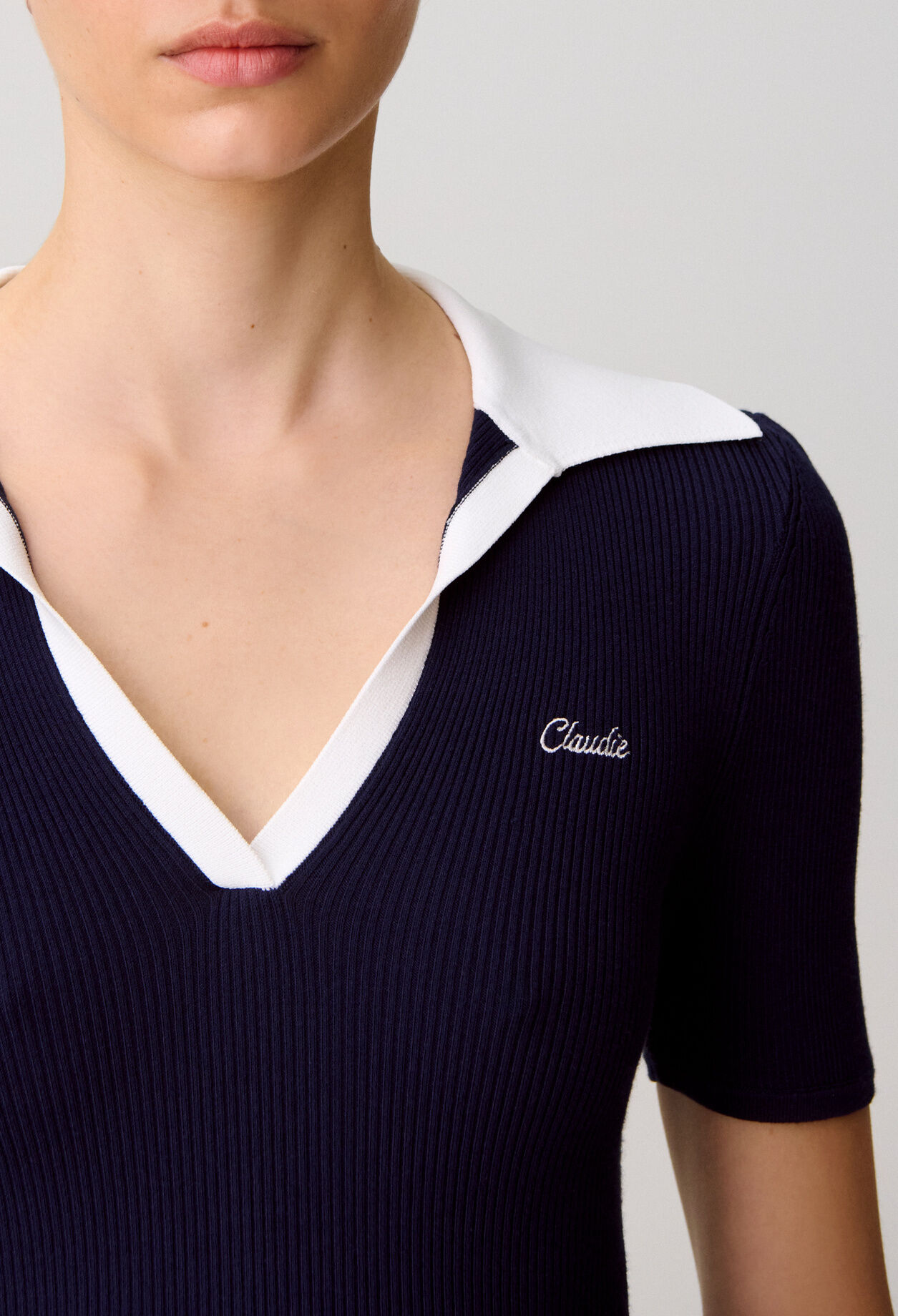 Strickkleid im Materialmix