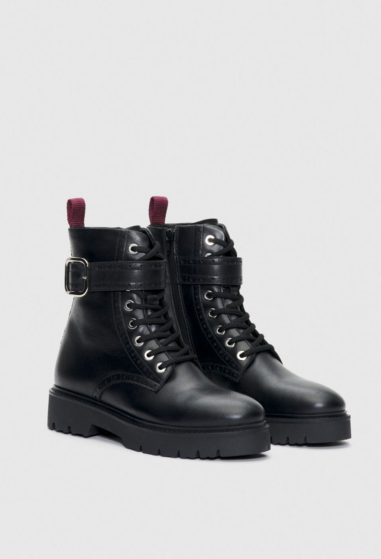 Schnürstiefel aus Öko-Leder