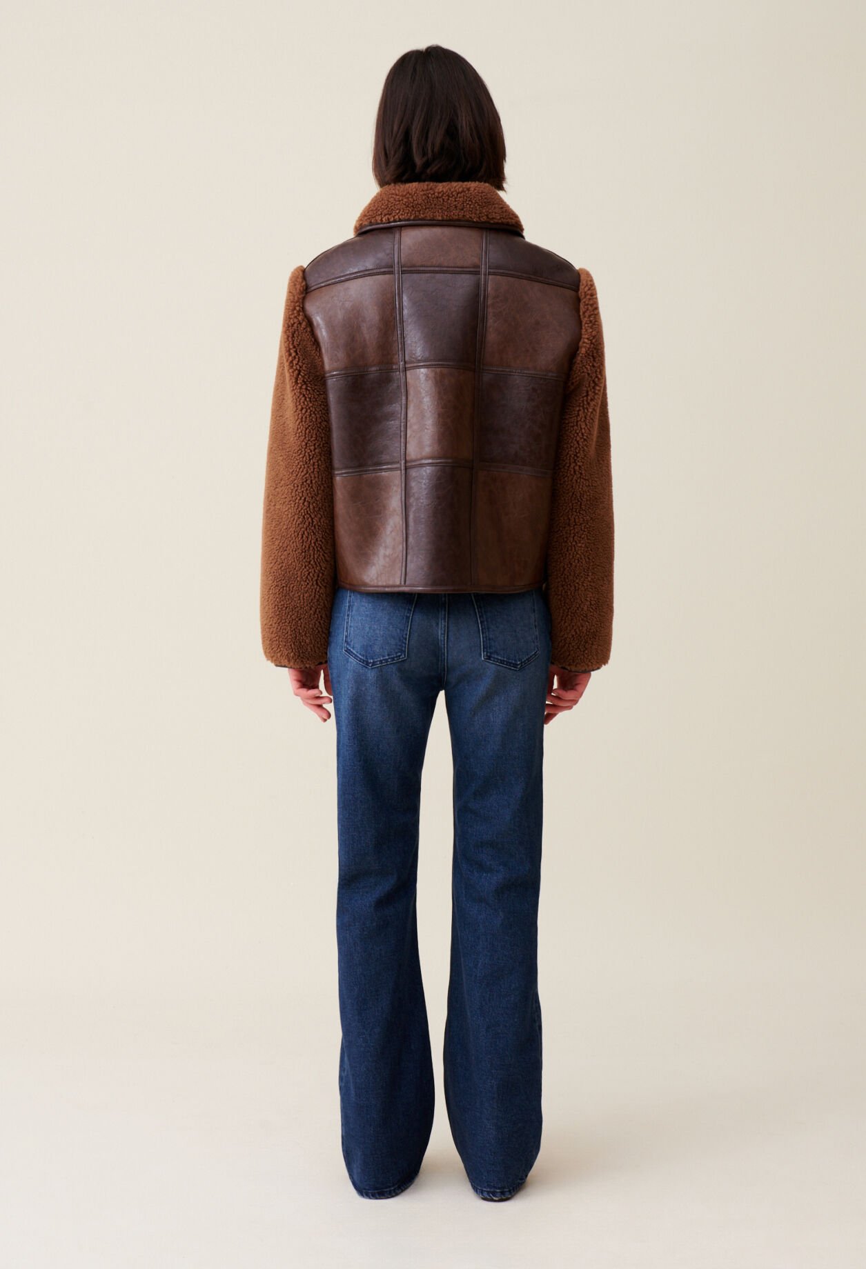 Kurze zweifarbige Jacke