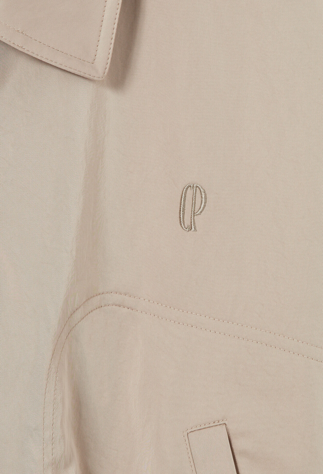 Übergroße Reißverschlussjacke