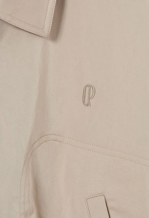 Übergroße Reißverschlussjacke