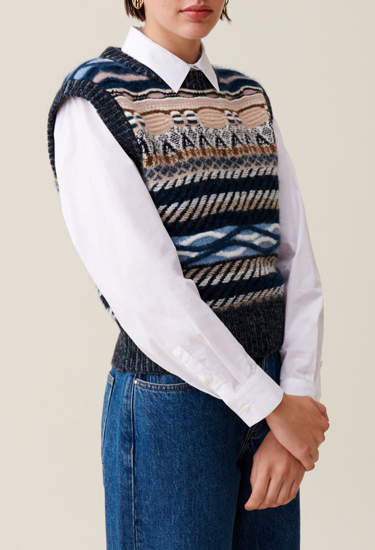&Auml;rmelloser Pullover Musterstreifen