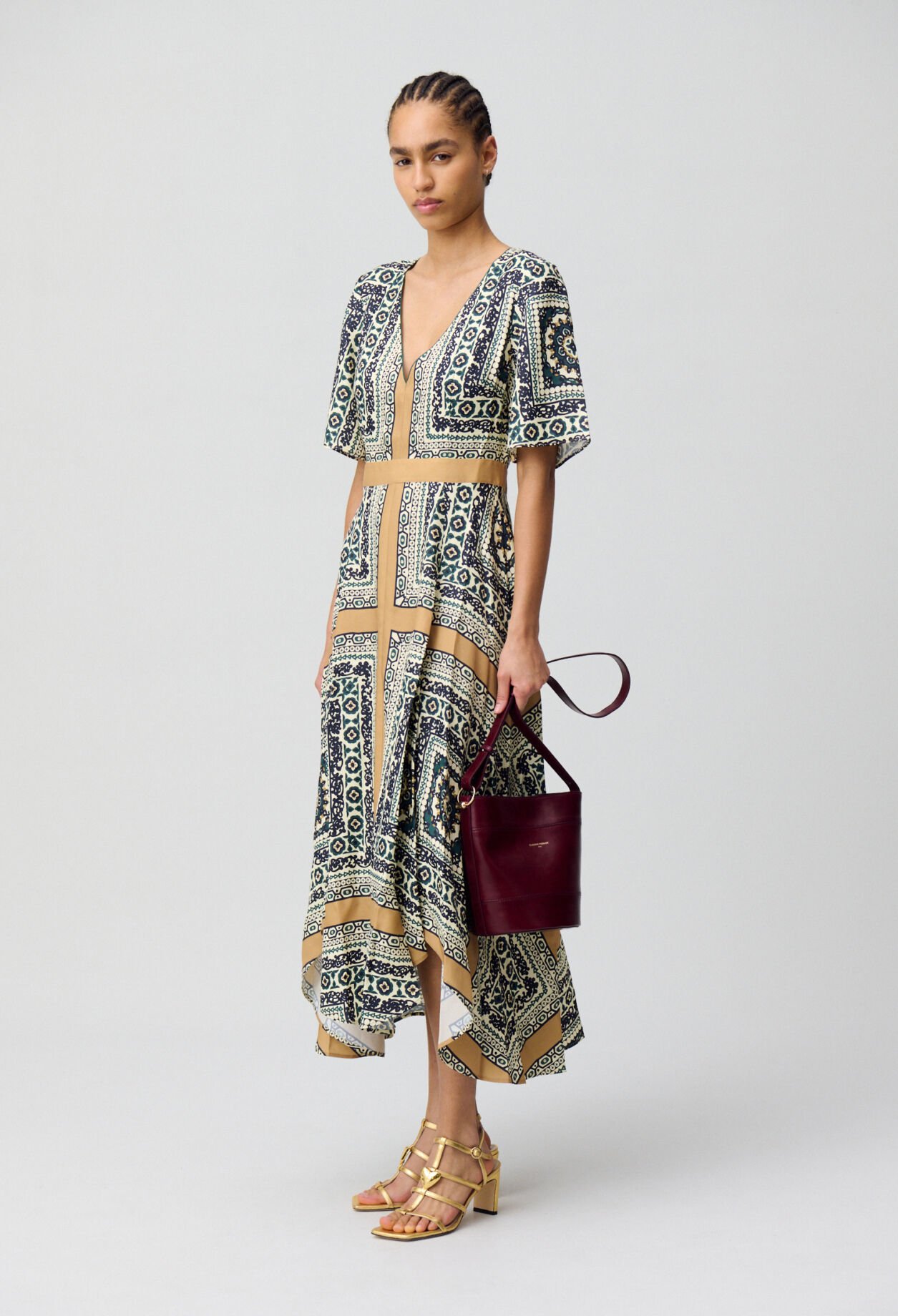 Langes fließendes Print-Kleid