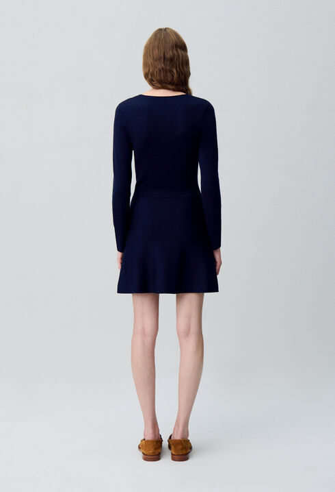 Tailliertes Strickkleid