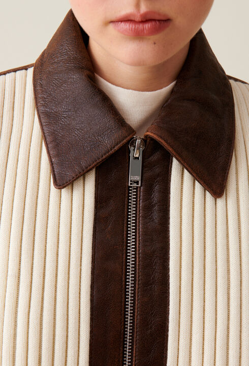 Braune Bomberjacke aus Materialmix