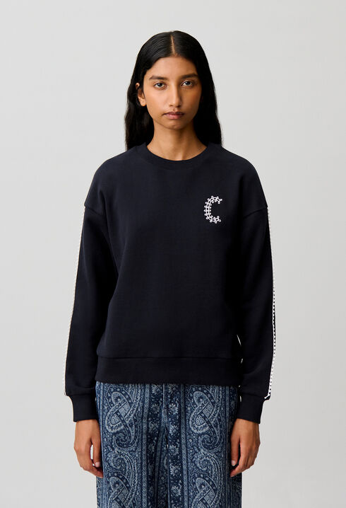 Bio-Sweatshirt mit C-Stickerei