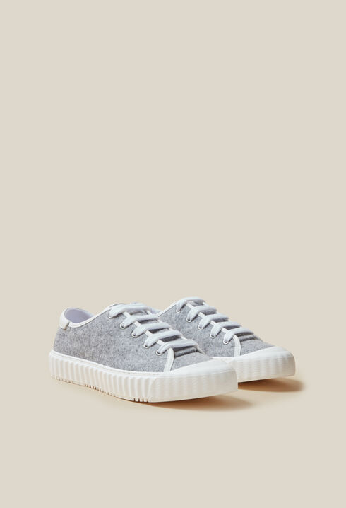 Graue Filz-Turnschuhe