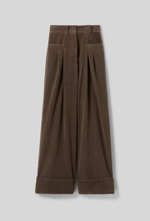 Weit geschnittene Cordhose