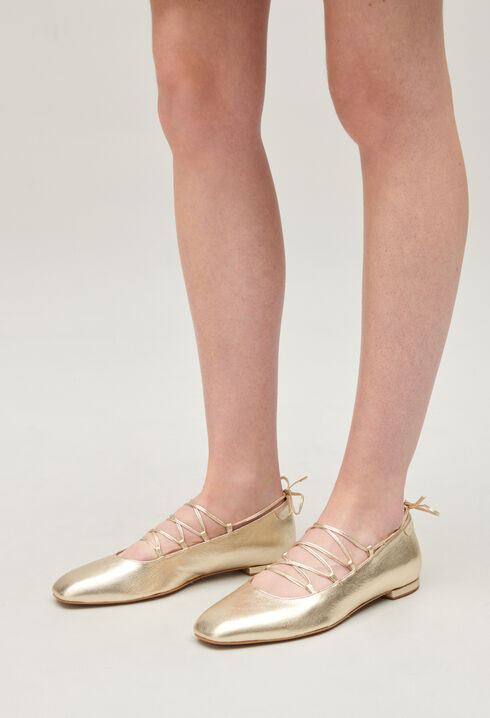 Goldfarbene Leder-Ballerinas