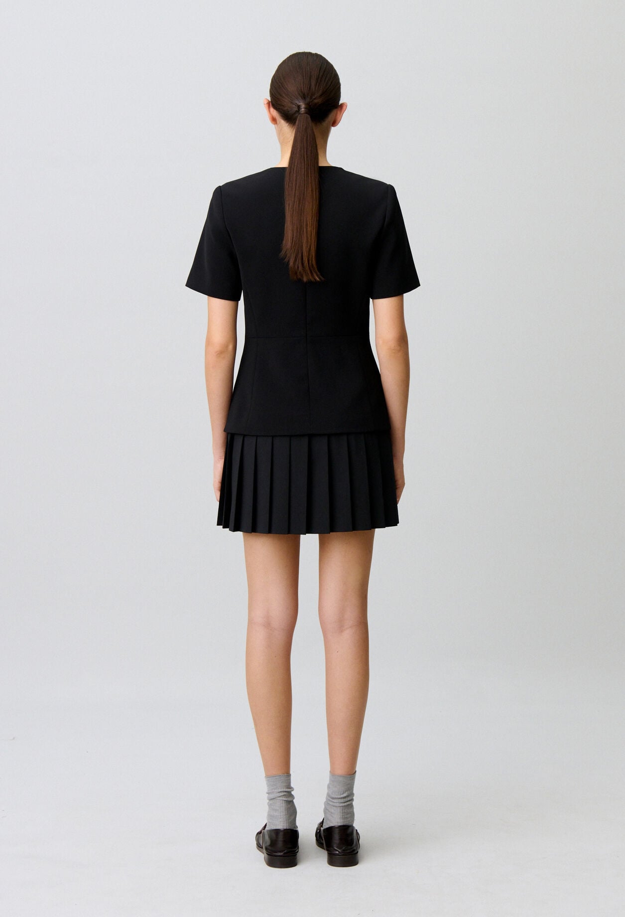 Kurzes Kleid, Plissee-Sch&ouml;&szlig;chen