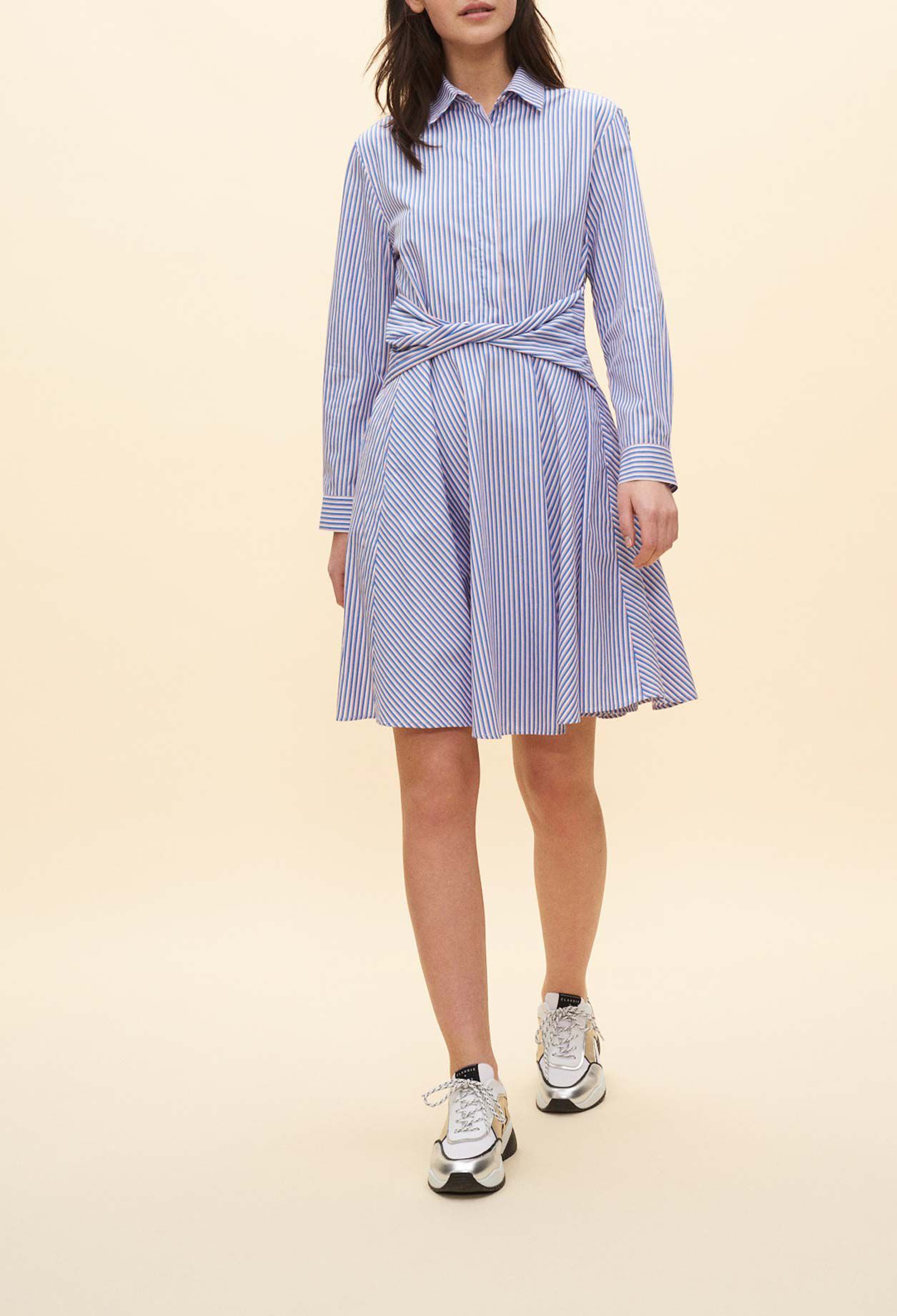Hemdkleid mit ausgestelltem Rockteil
