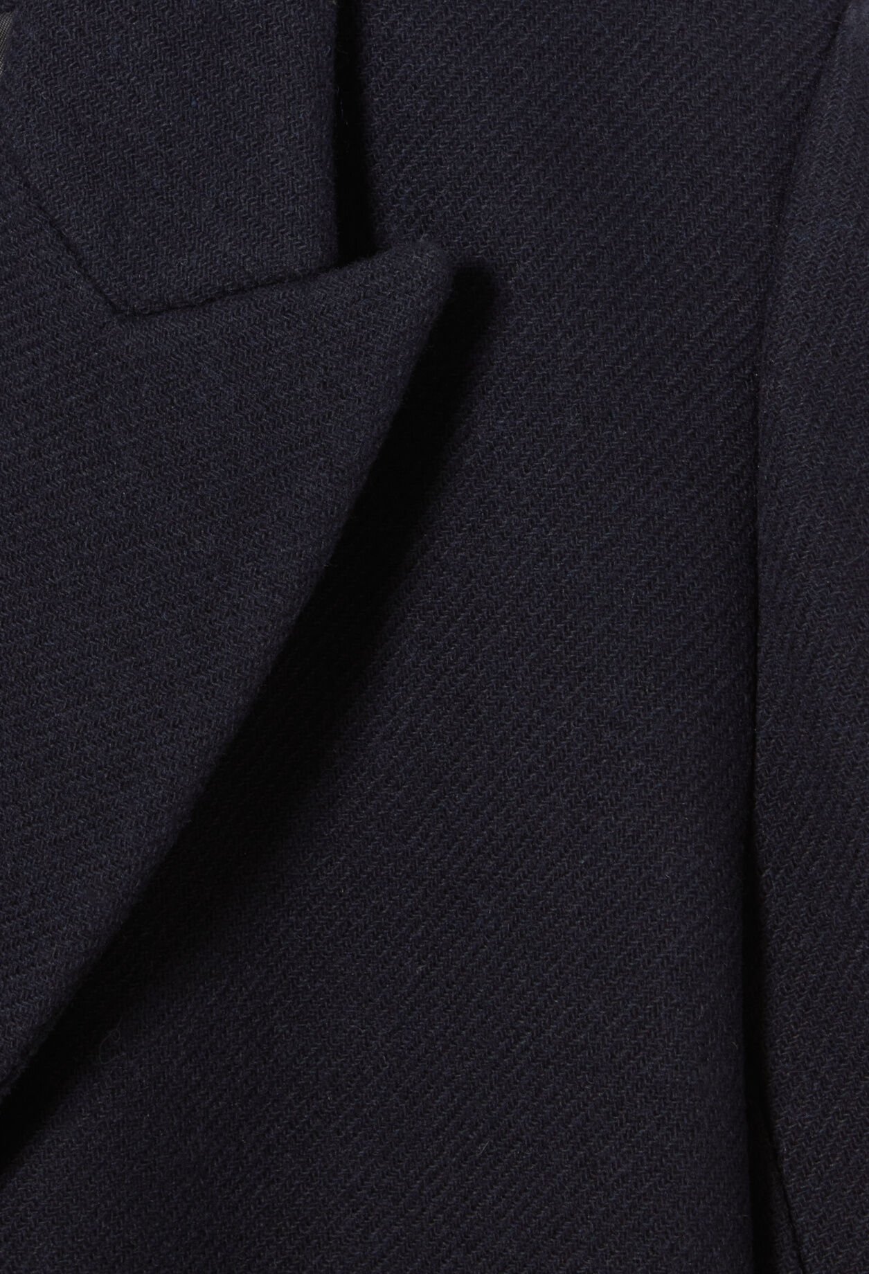 Gerader, halblanger Mantel