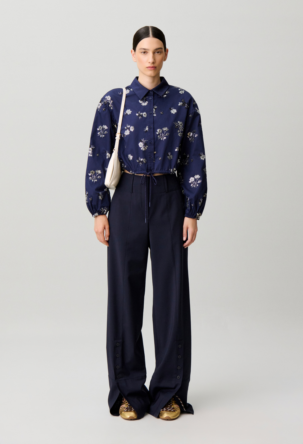 Kurzes Blusenhemd mit Blumenmuster Damen - Marineblaue - Claudie Pierlot