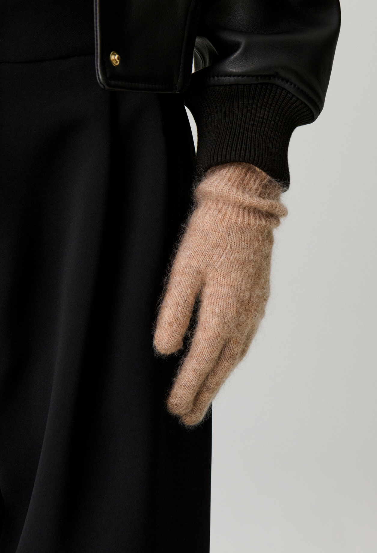 Lange flauschige Strickhandschuhe Damen - Kamel - Claudie Pierlot
